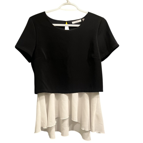 Dex Tops - DEX 3-Layer Contrast Top - Size Medium (NWT)